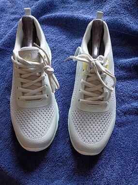 Light Gray Knit Athletic Sneakers with Yellow Accent